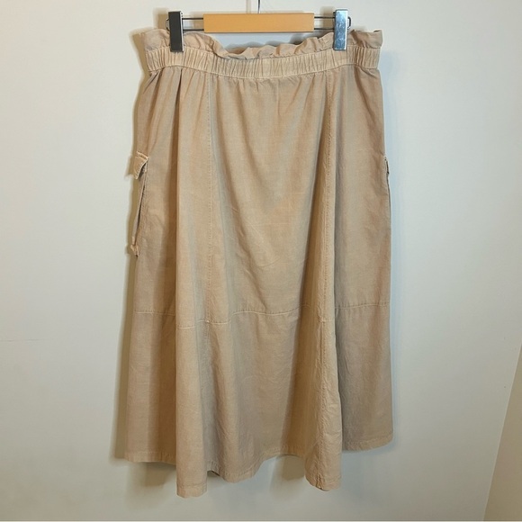 NWOT Zara | Paperbag waist Maxi Skirt with ultilty pockets |Beige | Size L - Picture 3 of 8